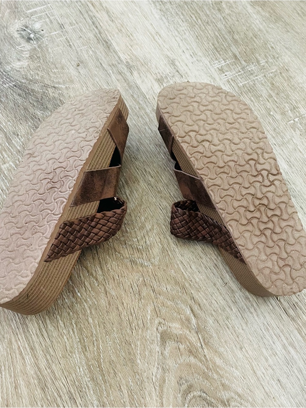 Women’s Brown Braided & Crisscross Slide Sandals - Picture 5 of 5